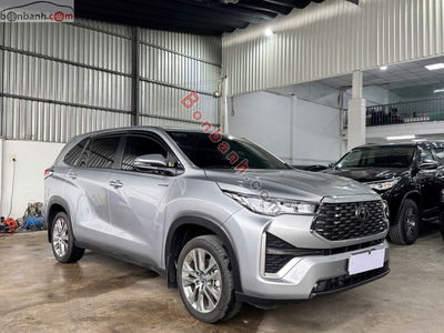 Xe Toyota Innova Cross HEV 2.0 CVT 2023