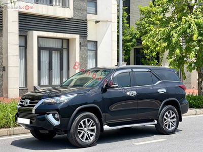 Xe Toyota Fortuner 2.7V 4x4 AT 2017