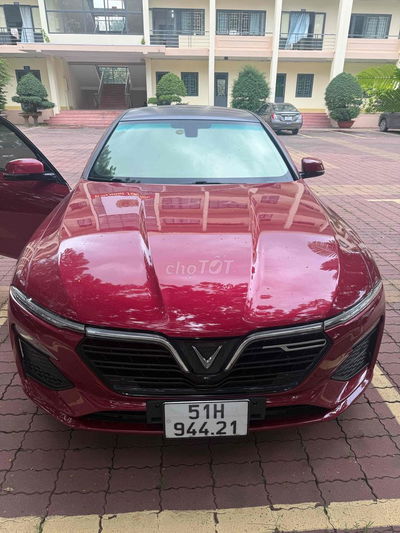 VinFast Lux A2.0 2021 2.0 AT - 118000 km