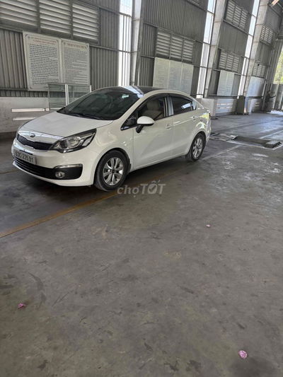 Kia Rio 2016 1.4 AT Sedan - 150000 km