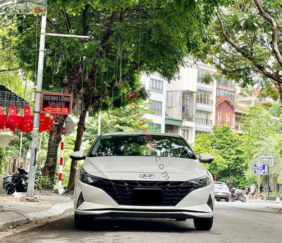 Xe Hyundai Elantra 1.6 AT Tiêu chuẩn 2022