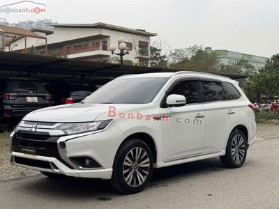 Xe Mitsubishi Outlander 2.0 CVT 2022