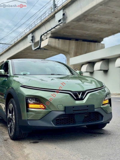 Xe VinFast VF6 Plus 2025