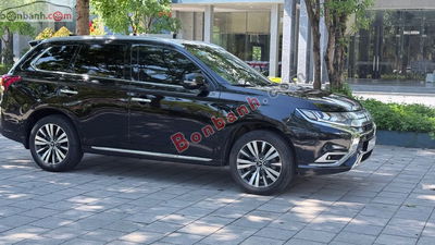 Xe Mitsubishi Outlander Premium 2.0 CVT 2022