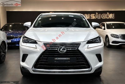 Xe Lexus NX 300 2017