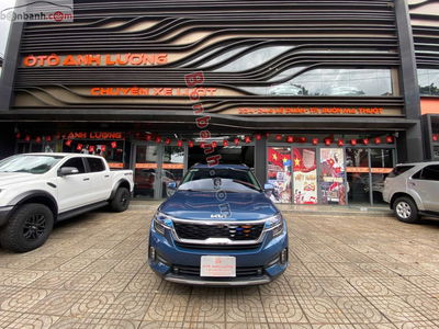 Xe Kia Seltos Premium 1.6 AT 2021