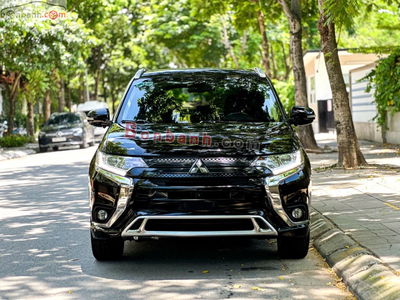 Xe Mitsubishi Outlander 2.0 CVT 2022