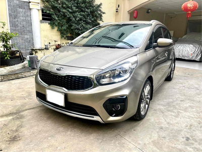 Kia Rondo 2.0 GAT 2019. Xe gia đình rất đẹp