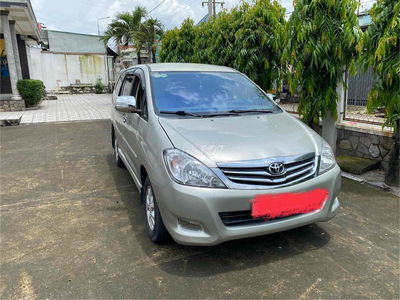 Toyota Innova 2006 G - 200000 km