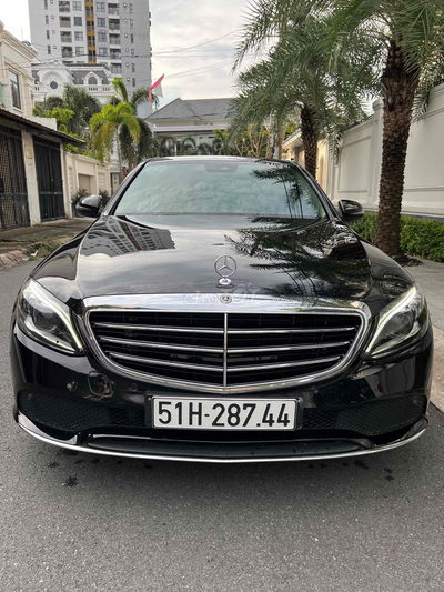 Mercedes C200 Exclusive odo 28k km siêu lướt 2019