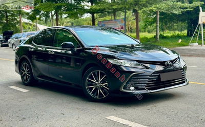 Xe Toyota Camry 2.0Q 2022
