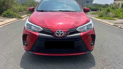 Bán Vios E CVT 2022 màu đỏ xịn