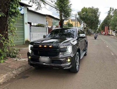 Ford Everest 2023 Titanium 2.0L 4x2 AT - 33000 km