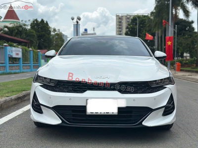 Xe Kia K5 Premium 2.0 AT 2022