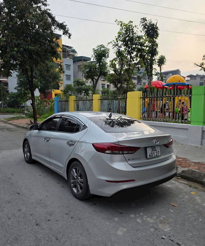 Hyundai Elantra 2016 xe tư nhân gia đình sử dụng