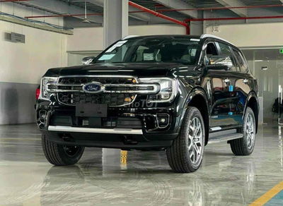 Ford Everest đủ màu giao ngay giá ưu đãi