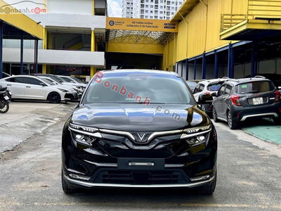 Xe VinFast VF8 Eco AWD 2023