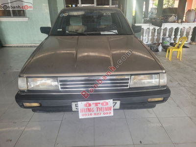 Xe Toyota Camry 1.8 MT Trước 1990