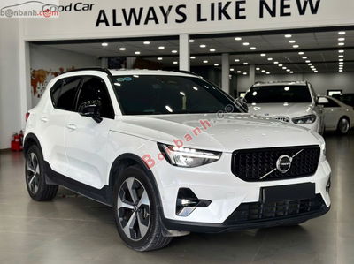 Xe Volvo XC40 Ultimate B5 AWD 2023