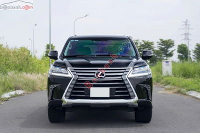 Xe Lexus LX 570 2021