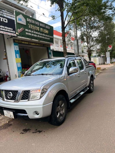 Nissan Navara 2011 số sàn 2 cầu - 1777777 km