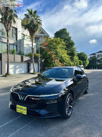 Xe VinFast Lux A 2.0 Base 2.0 AT 2019
