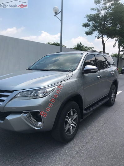 Xe Toyota Fortuner 2.4G 4x2 MT 2017