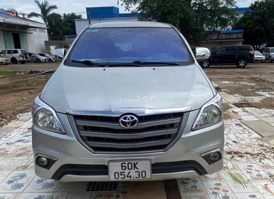Toyota Innova 2016 2.0E sạch đẹp fun đồ chơi