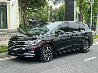Xe Volkswagen Viloran Luxury 2025