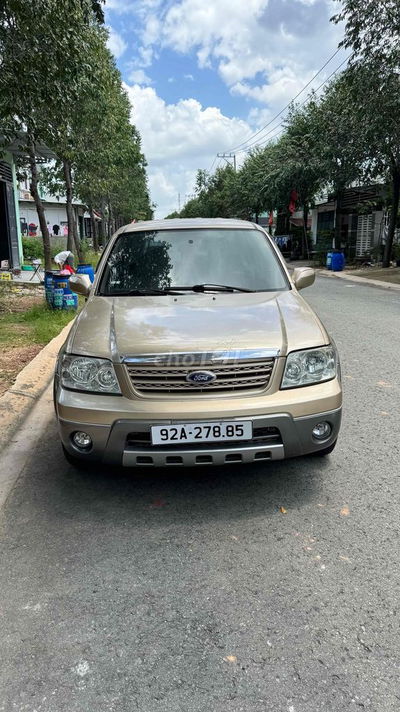 Ford Escape 2004 2.3L XLS - 12 km