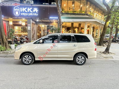 Xe Toyota Innova 2.0E 2016