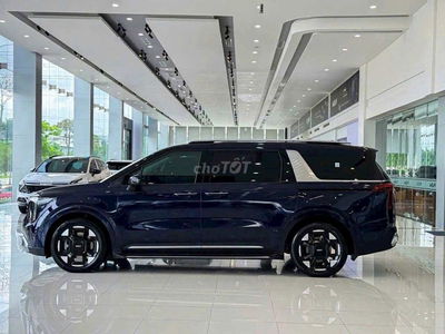 Kia Carnival 2024 2.2D Premium 8 chỗ