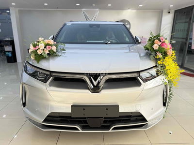 VF9 SẲN XE GIAO NGAY-BAO ĐẬU HỒ SƠ 100%!