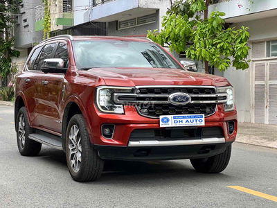 Ford Everest 2023 Titanium 2.0 AT 4x2 - 32000 km