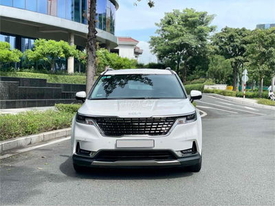 Kia Carnival 2024 Trắng máy Dầu Premium 7 ghế