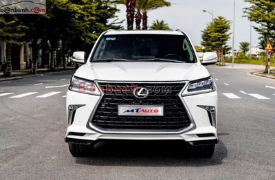 Xe Lexus LX 570 2021