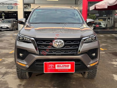 Xe Toyota Fortuner 2.4L 4x2 AT 2022