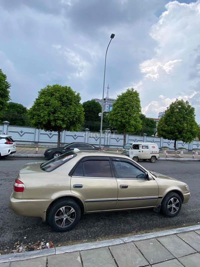 Toyota Corolla 1998 - 400000 km