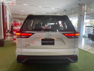 Xe Toyota Innova Cross HEV 2.0 CVT 2025