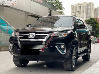 Xe Toyota Fortuner 2.7V 4x2 AT 2018