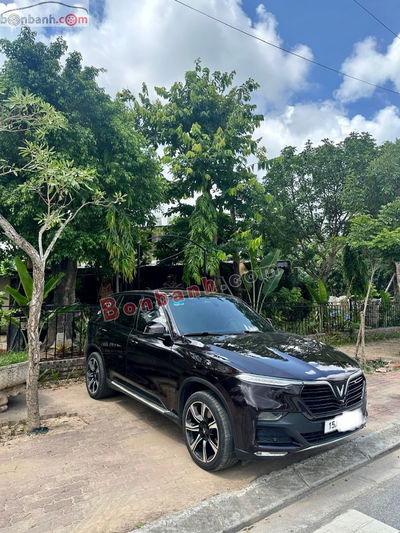 Xe VinFast Lux SA 2.0 Base 2.0 AT 2020