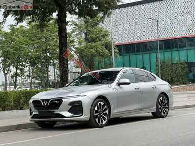 Xe VinFast Lux A 2.0 Premium 2.0 AT 2019
