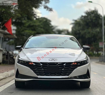 Xe Hyundai Elantra 1.6 AT Đặc biệt 2022