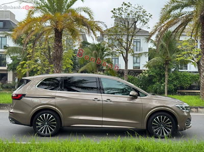 Xe Volkswagen Viloran Luxury 2023