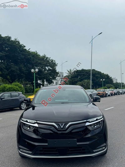 Xe VinFast VF8 Eco AWD 2023