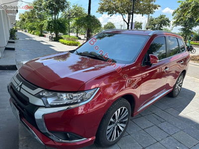Xe Mitsubishi Outlander 2.0 CVT 2022