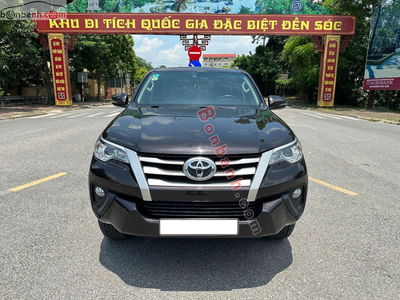 Xe Toyota Fortuner 2.4G 4x2 MT 2019