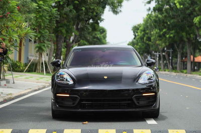 Porsche Panamera 2023 Platinum Edition -Bank 90%