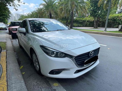 Mazda 3 2017 1.5 AT Sedan - 140000 km
