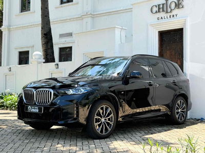 BMW X5 2023 xDrive40i M Sport - 12000 km